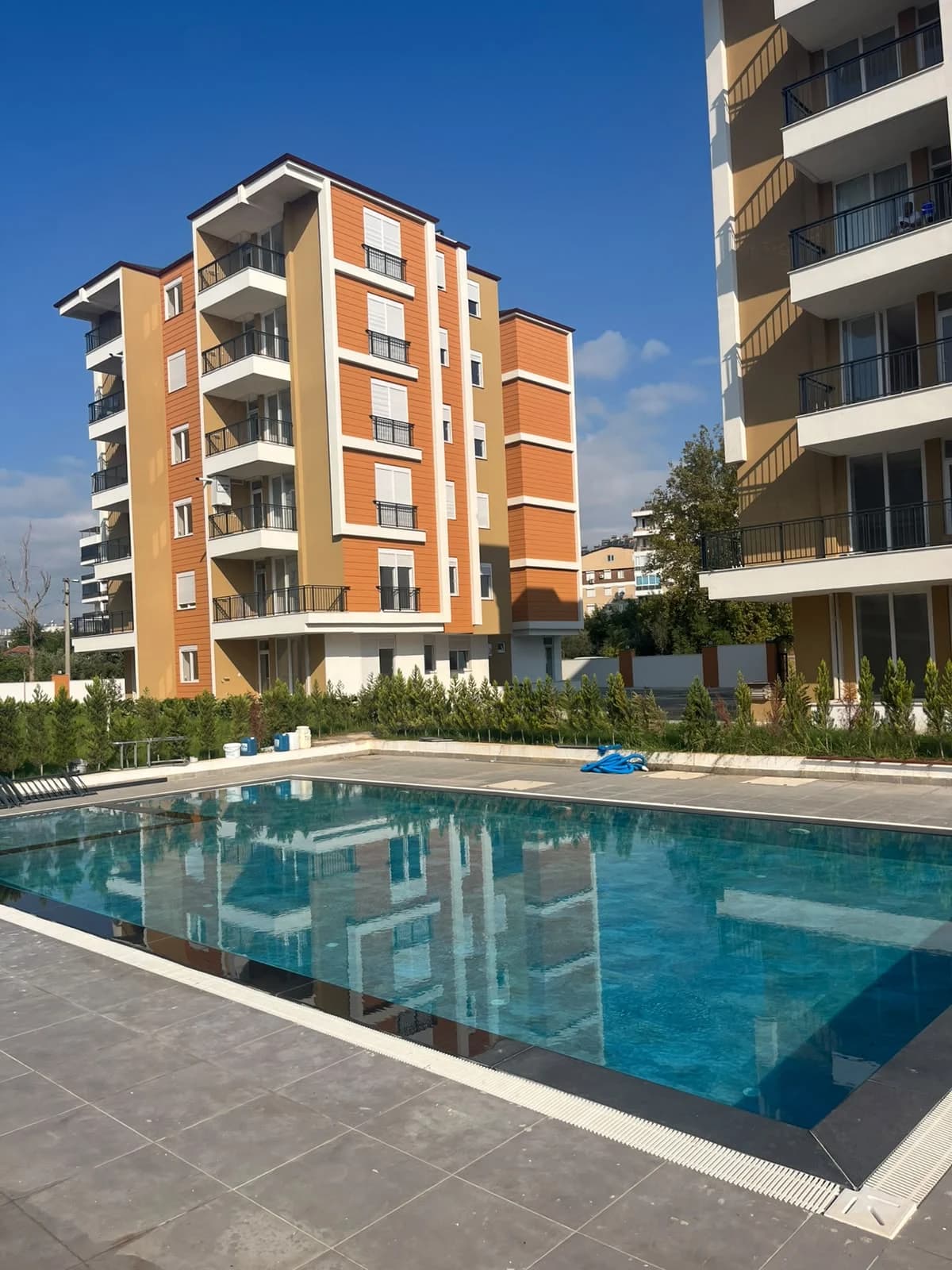Sütçüler'de Havuzlu Sitede, Asansörlü Sıfır 2+1 Daire — 3