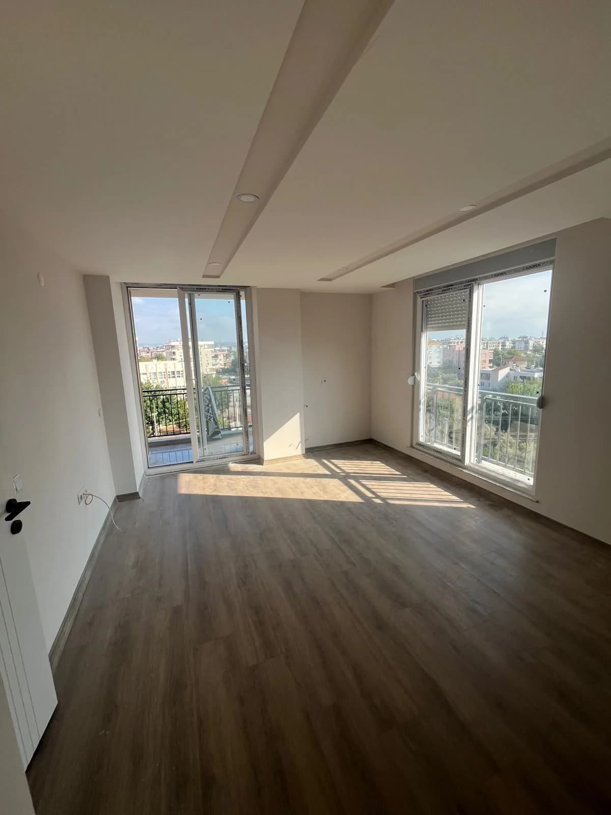 Sütçüler'de Havuzlu Sitede, Asansörlü Sıfır 2+1 Daire — 1