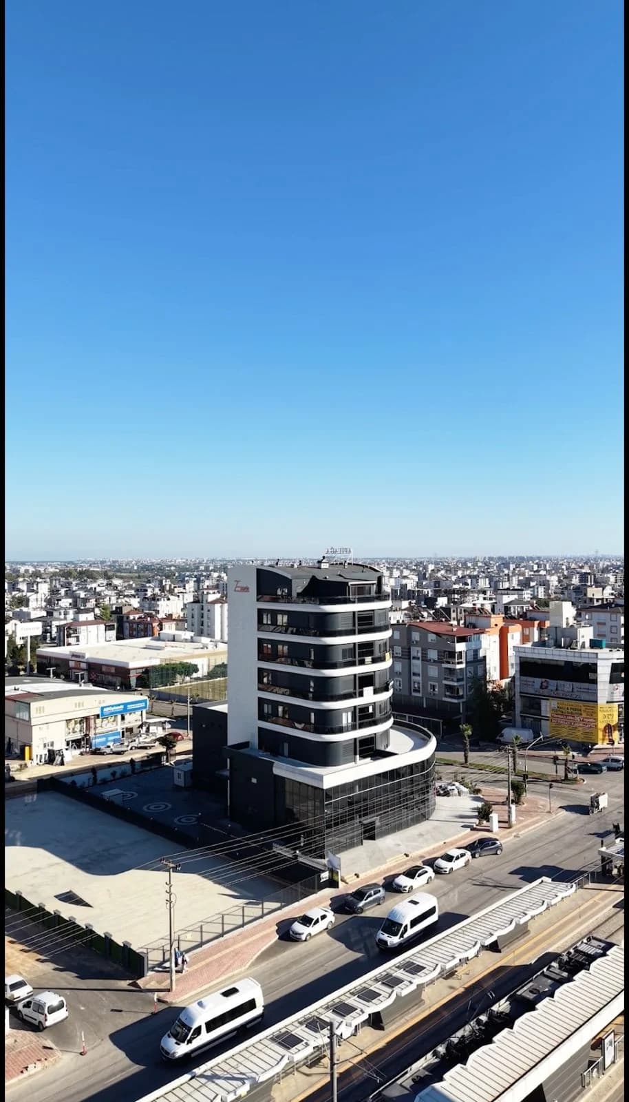 Varsak Ayanoğlu'nda Tramvay Caddesi Üzerinde 600 m² Satılık Dükkân — 1