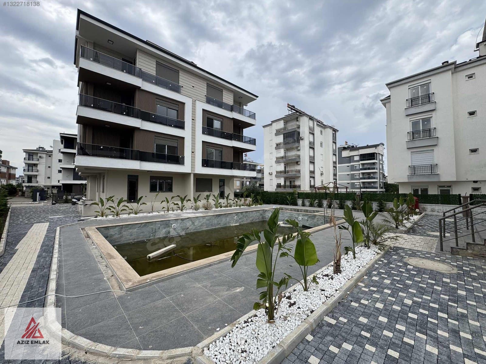 VARSAK KARŞIYAKA MH 2+1 AYRI MUTFAKLI KATTA LÜKS HAVUZLU — 1