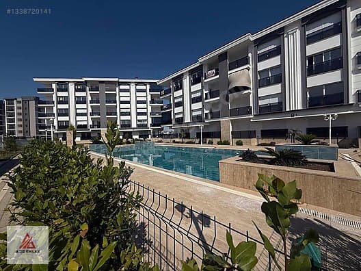 AYANOĞLU MAHALLESİNDE LÜKS SİTEDE 2+1 — 1